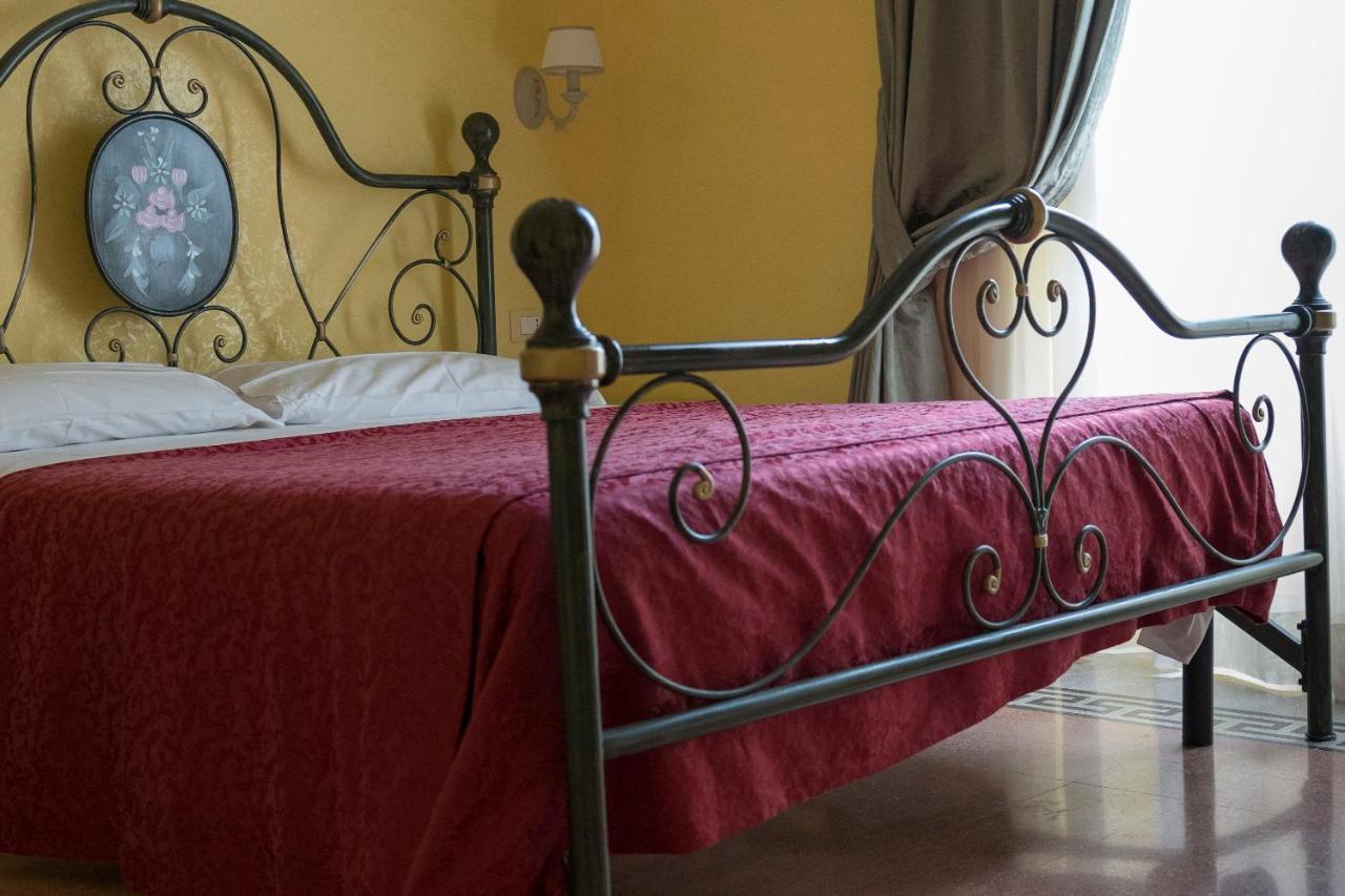 La Breccia A Porta Pia Bed & Breakfast Rome Exterior photo