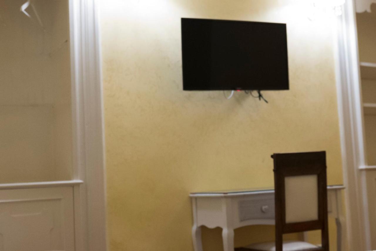 La Breccia A Porta Pia Bed & Breakfast Rome Exterior photo