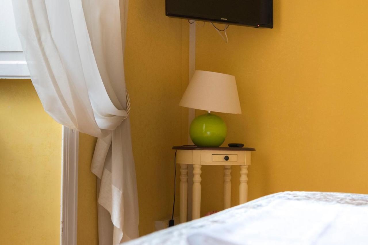 La Breccia A Porta Pia Bed & Breakfast Rome Exterior photo
